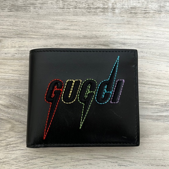 Gucci Embroidered Bi-Fold Wallet - Picture 1 of 9